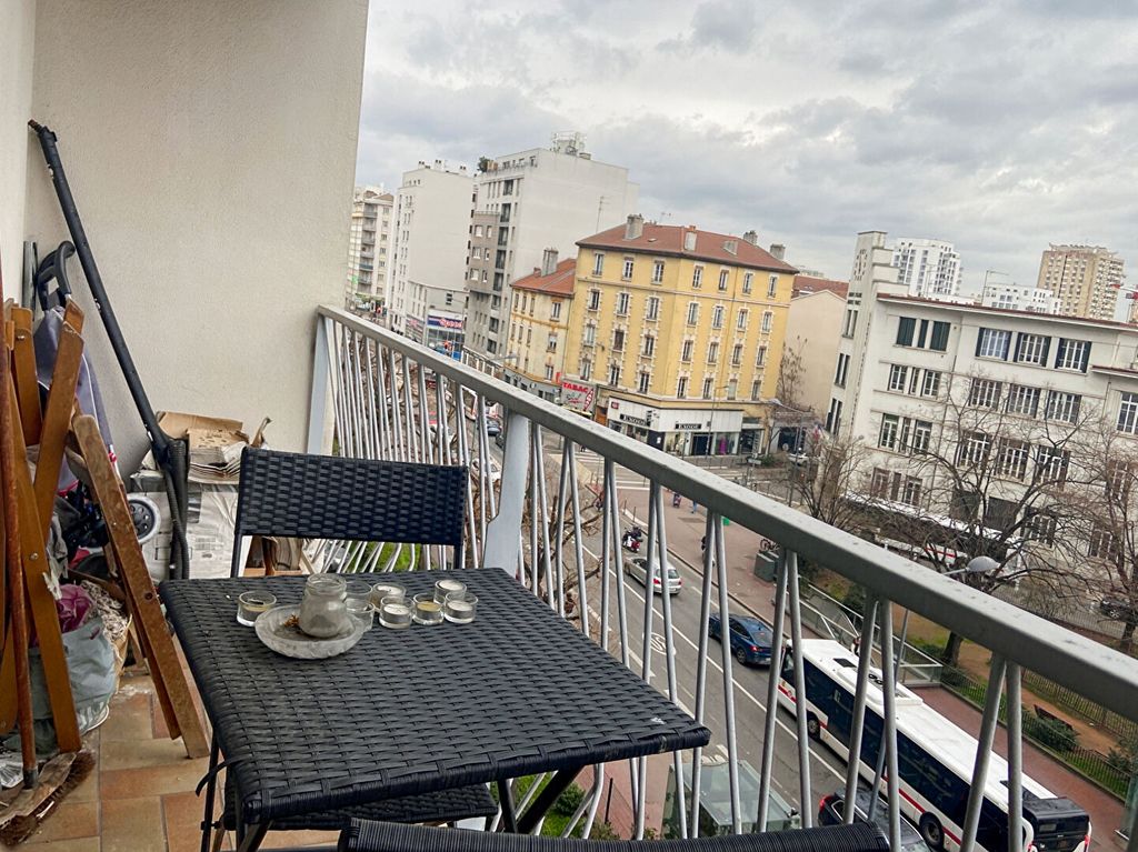 Achat appartement à vendre 3 pièces 57 m² - Villeurbanne