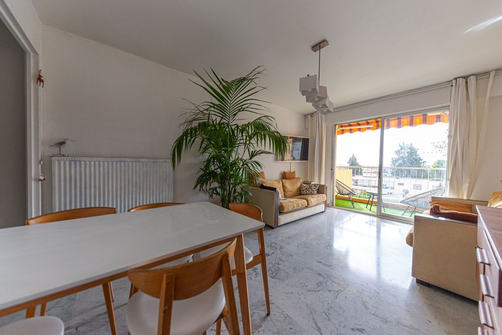 Achat appartement à vendre 3 pièces 69 m² - Mandelieu-la-Napoule