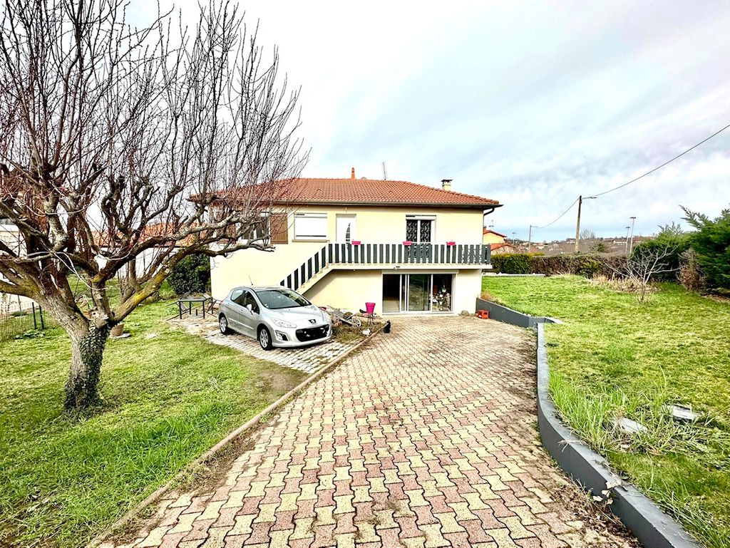 Achat maison à vendre 4 chambres 170 m² - Romagnat