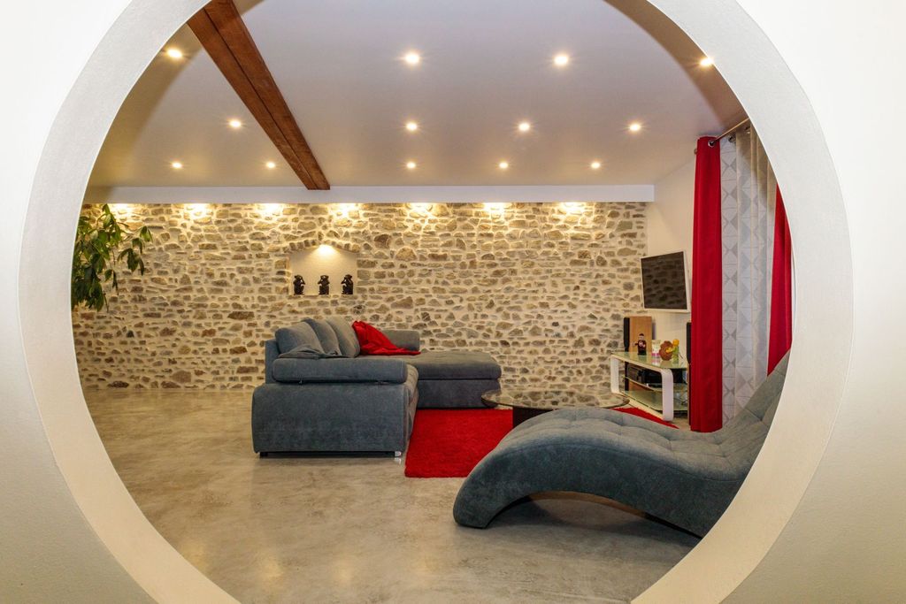 Achat maison à vendre 2 chambres 121 m² - Pont-du-Château