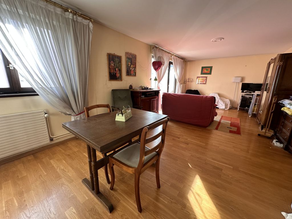 Achat appartement à vendre 4 pièces 84 m² - Strasbourg