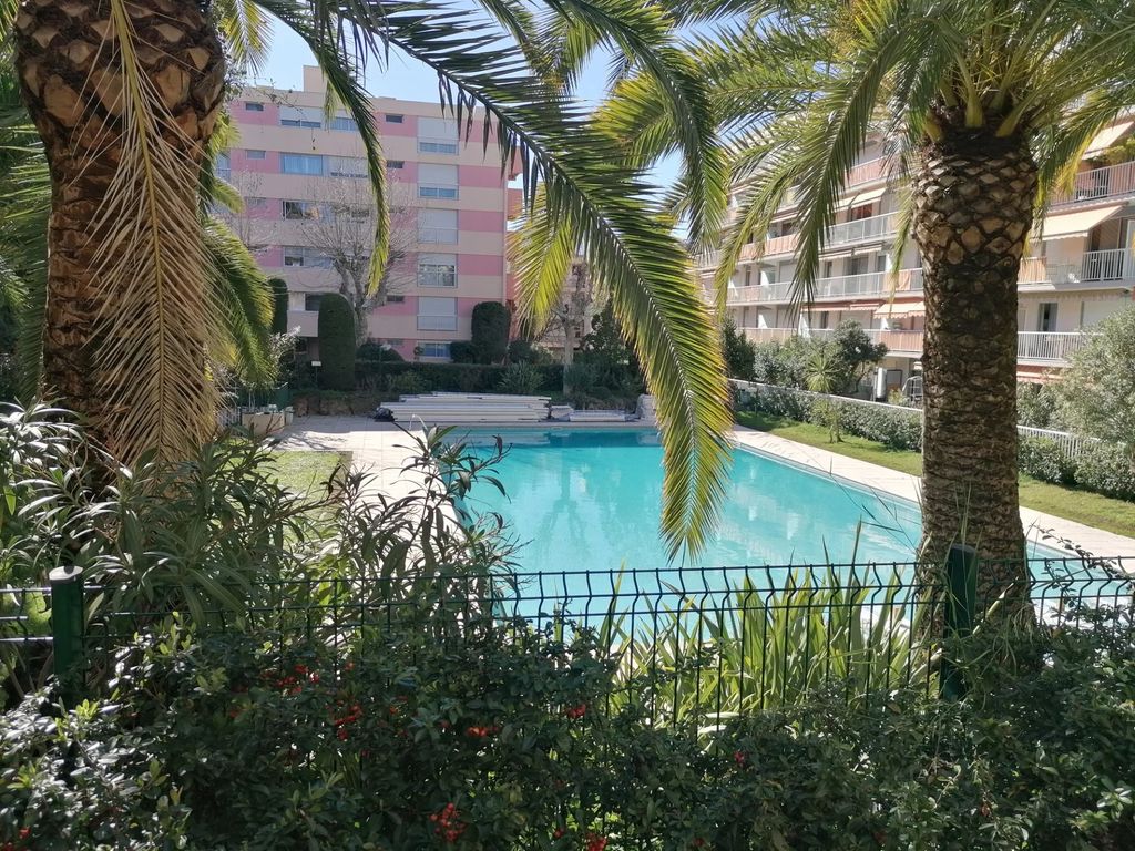 Achat appartement à vendre 2 pièces 55 m² - Vallauris