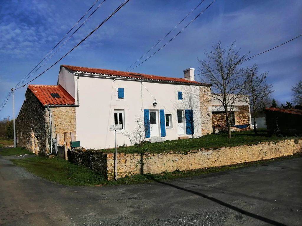 Achat maison à vendre 4 chambres 170 m² - Sainte-Hermine