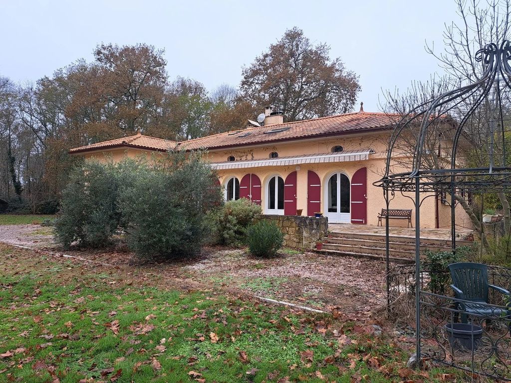 Achat maison à vendre 5 chambres 259 m² - Cabanac-et-Villagrains