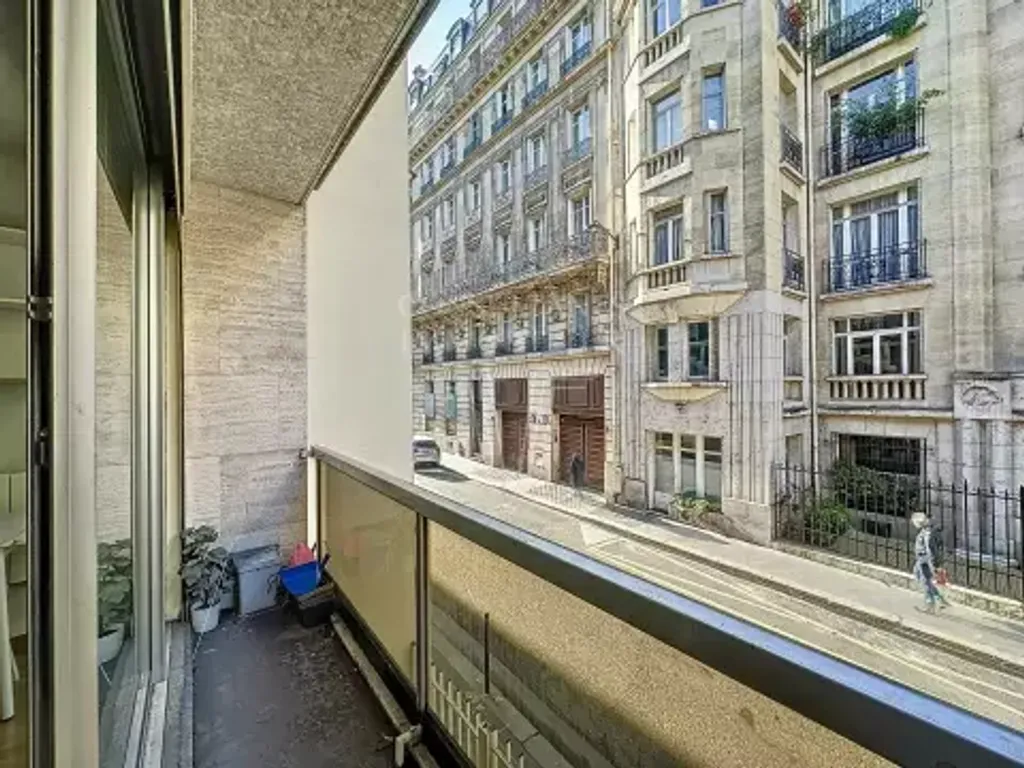 Achat studio à vendre 31 m² - Paris 17ème arrondissement