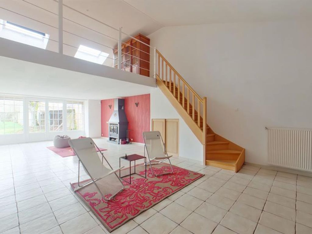 Achat maison à vendre 5 chambres 247 m² - Maisonneuve