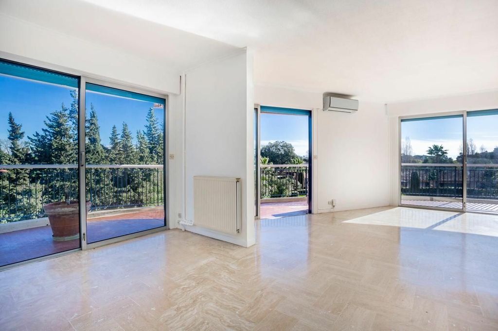 Achat appartement à vendre 3 pièces 60 m² - Mandelieu-la-Napoule