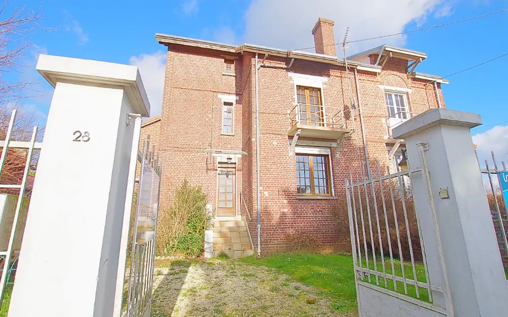 Achat maison à vendre 3 chambres 134 m² - Nesle