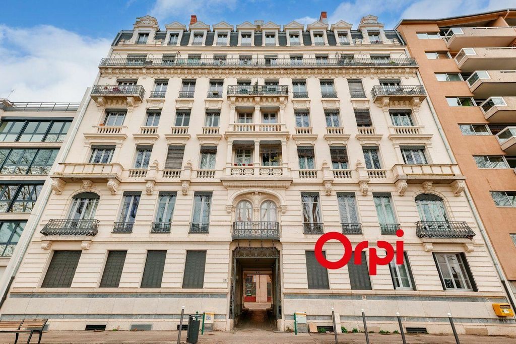 Achat appartement à vendre 2 pièces 71 m² - Lyon 5ème arrondissement