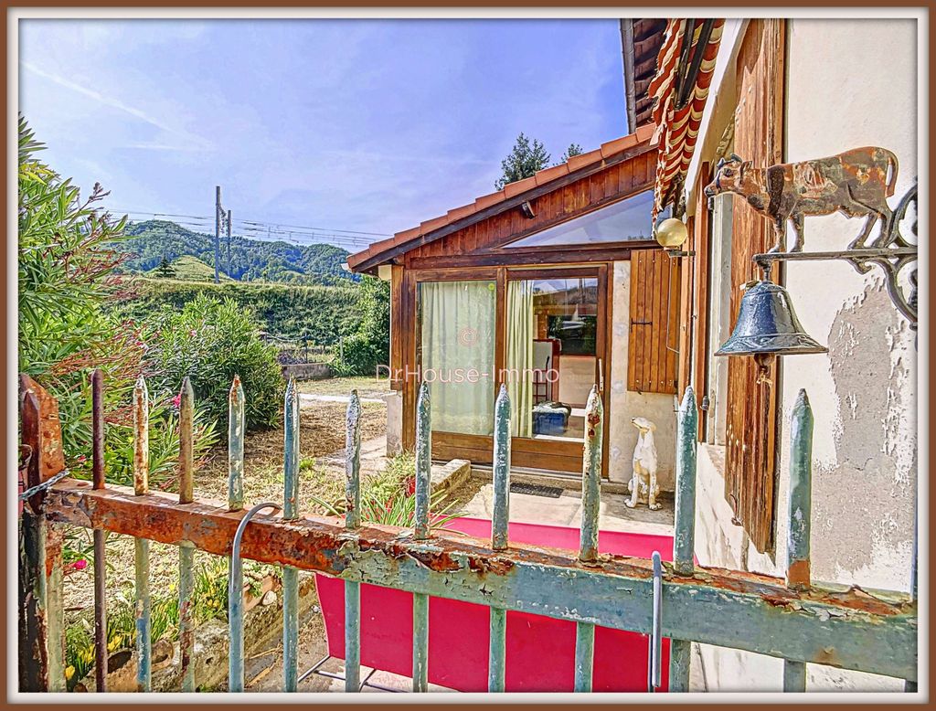 Achat maison à vendre 3 chambres 109 m² - Tournon-sur-Rhône