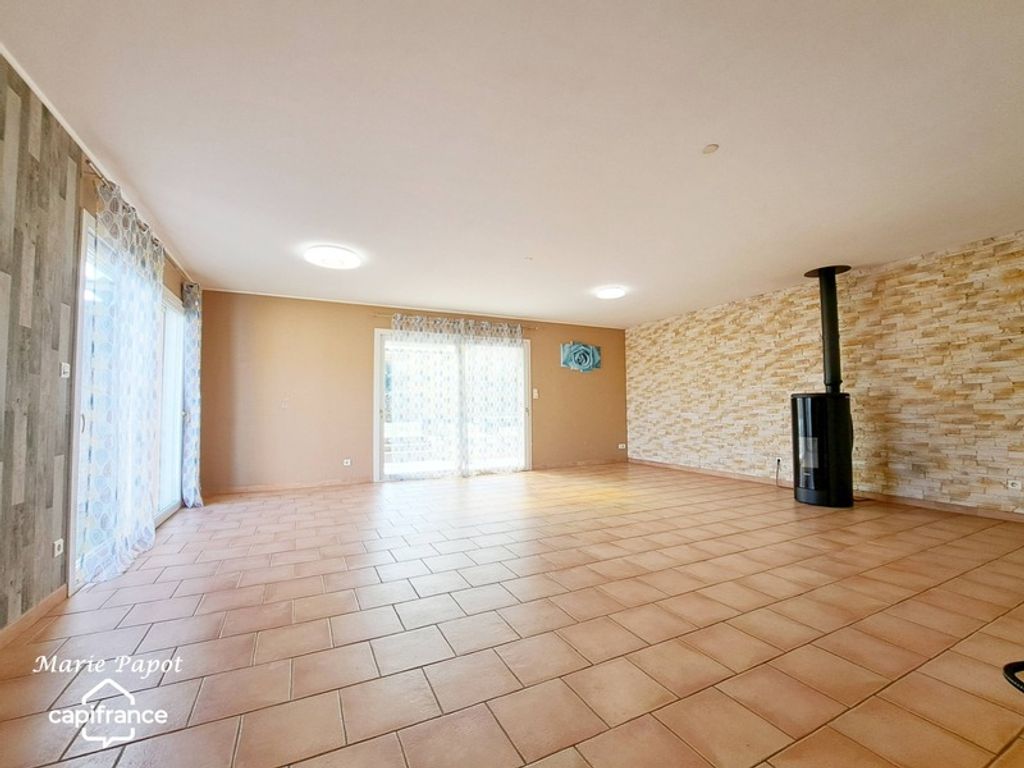 Achat maison à vendre 5 chambres 159 m² - Celles-sur-Belle