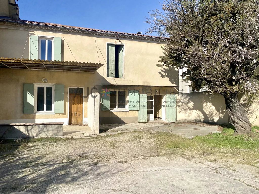 Achat maison à vendre 3 chambres 160 m² - Saint-Rémy-de-Provence