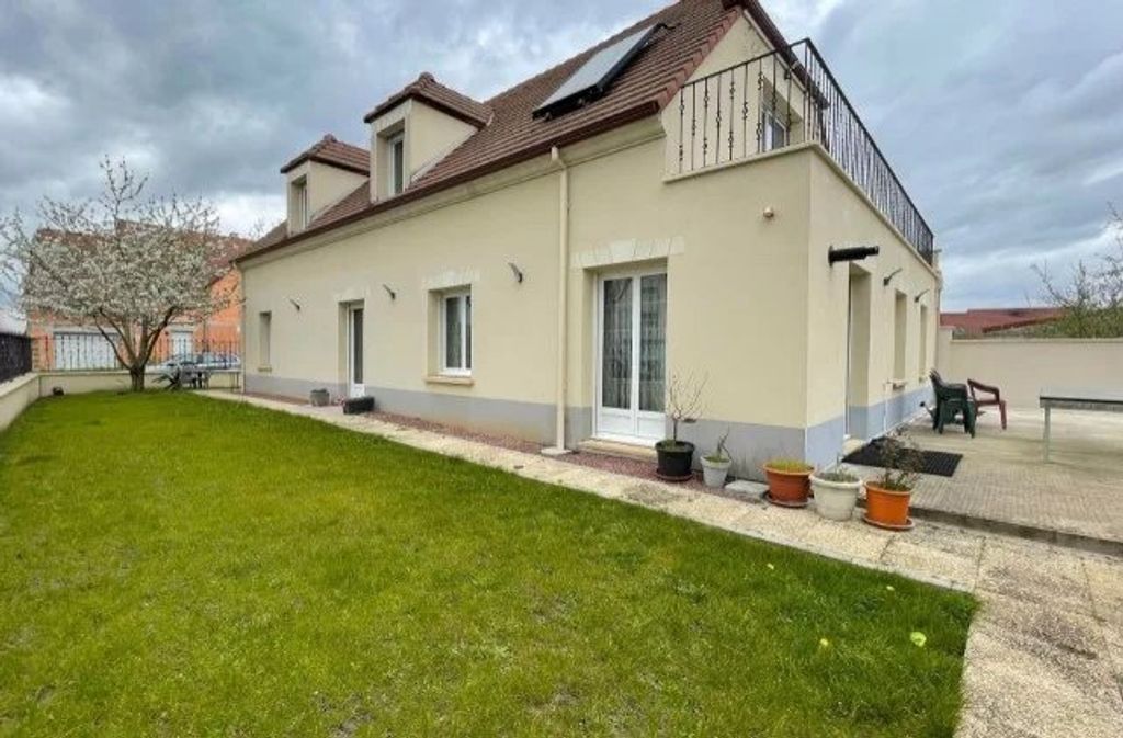 Achat maison à vendre 4 chambres 192 m² - Laon