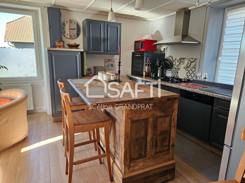 Achat maison à vendre 3 chambres 125 m² - Leynhac