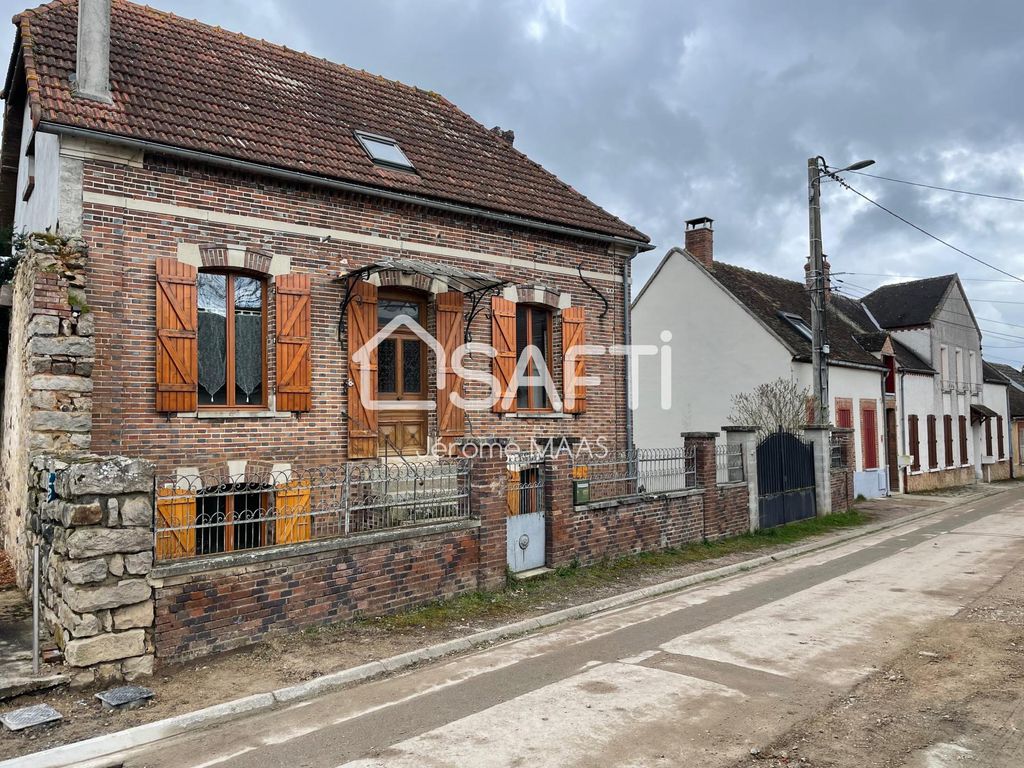 Achat maison à vendre 4 chambres 130 m² - Saint-Maurice-aux-Riches-Hommes