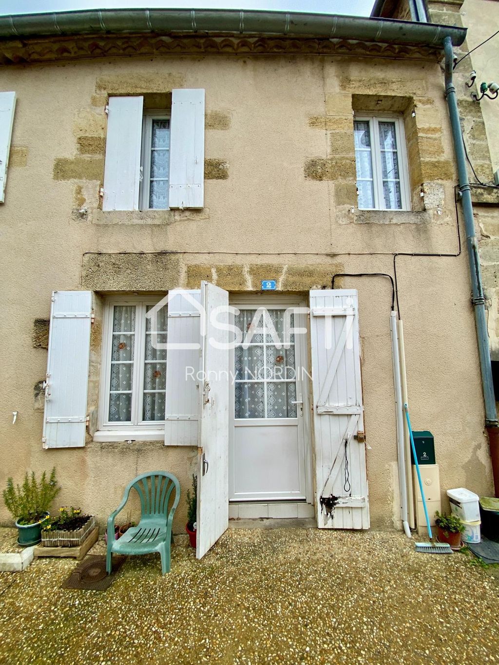 Achat maison à vendre 1 chambre 75 m² - Lamothe-Montravel