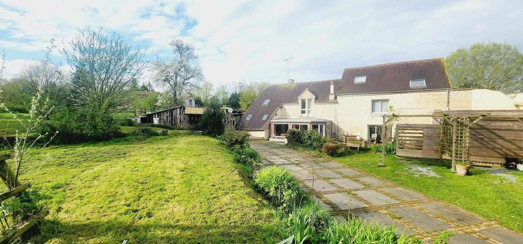 Achat maison à vendre 5 chambres 263 m² - Ouilly-le-Tesson