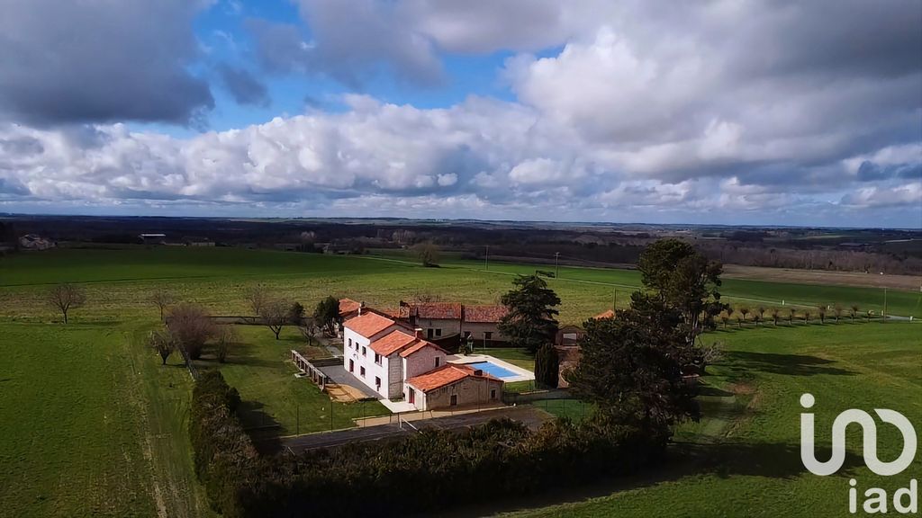 Achat maison 6 chambre(s) - Sérigny