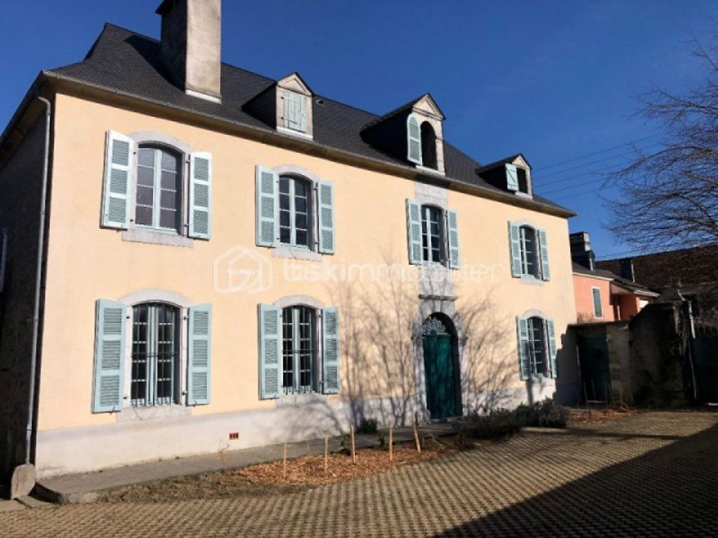 Achat maison à vendre 5 chambres 177 m² - Montaut