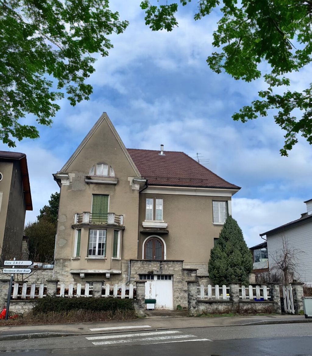 Achat maison à vendre 5 chambres 220 m² - Champagnole