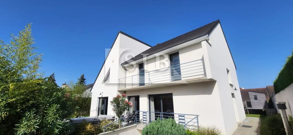 Achat maison à vendre 5 chambres 206 m² - La Ville-du-Bois