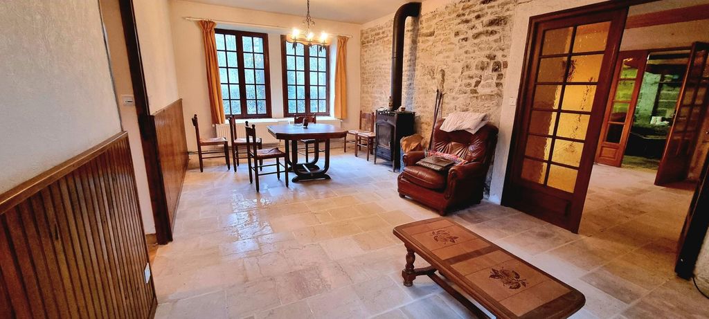 Achat maison à vendre 2 chambres 95 m² - Savigny-en-Terre-Plaine