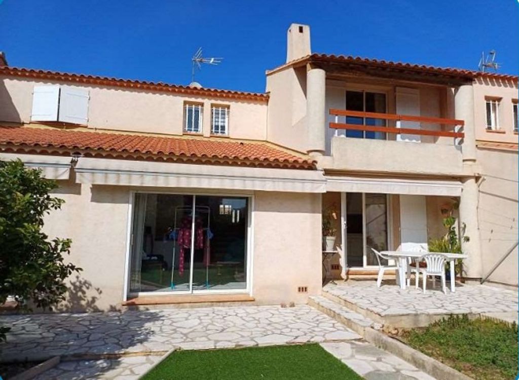 Achat maison à vendre 3 chambres 107 m² - Hyères