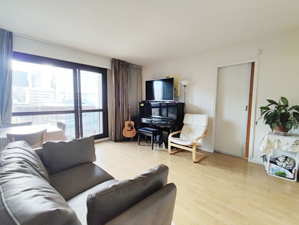 Achat appartement à vendre 3 pièces 70 m² - Courbevoie