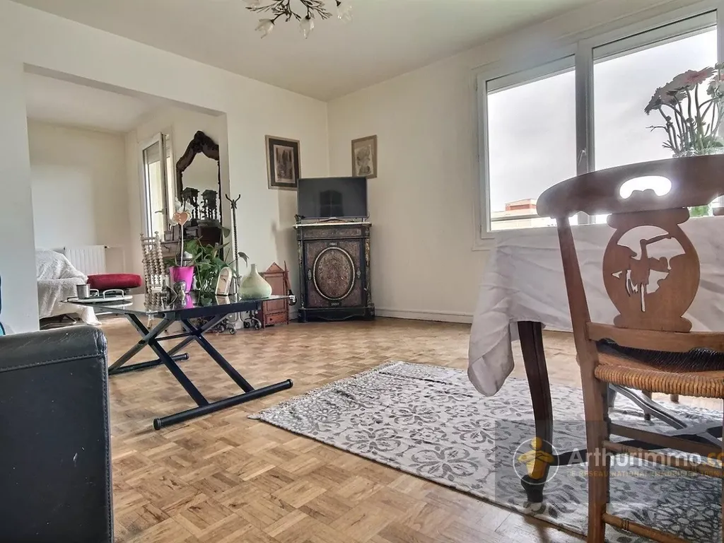 Achat appartement à vendre 3 pièces 66 m² - Maisons-Alfort