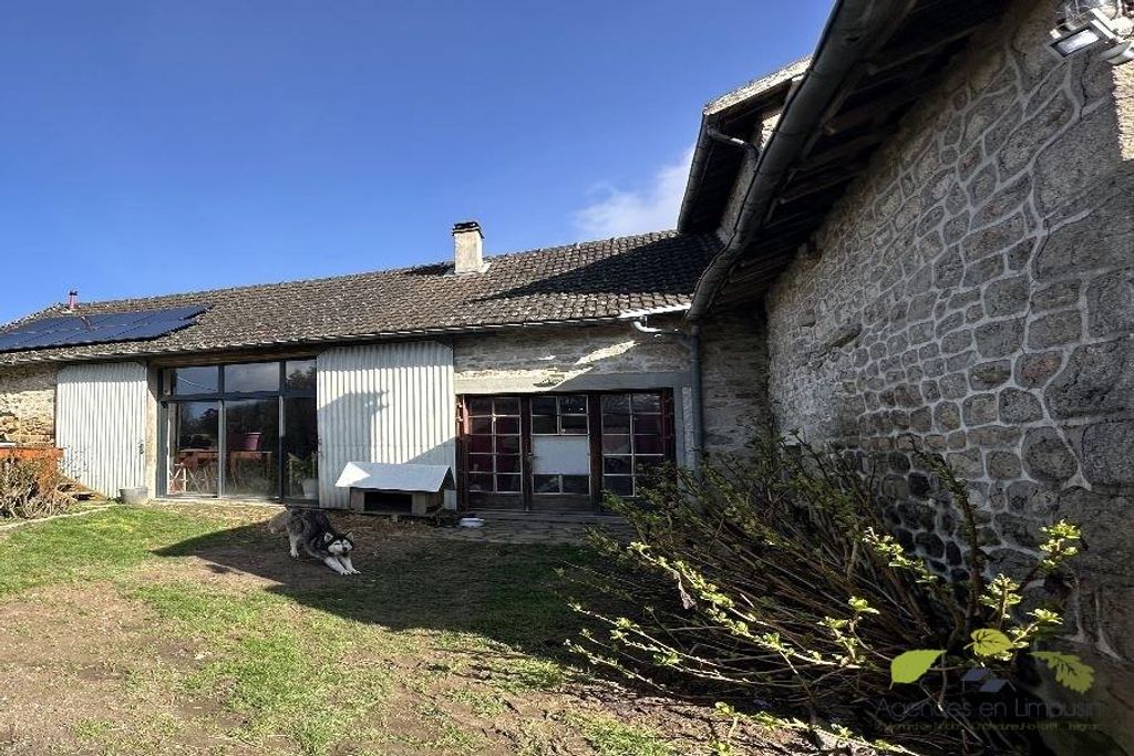 Achat maison à vendre 5 chambres 180 m² - Saint-Amand-le-Petit