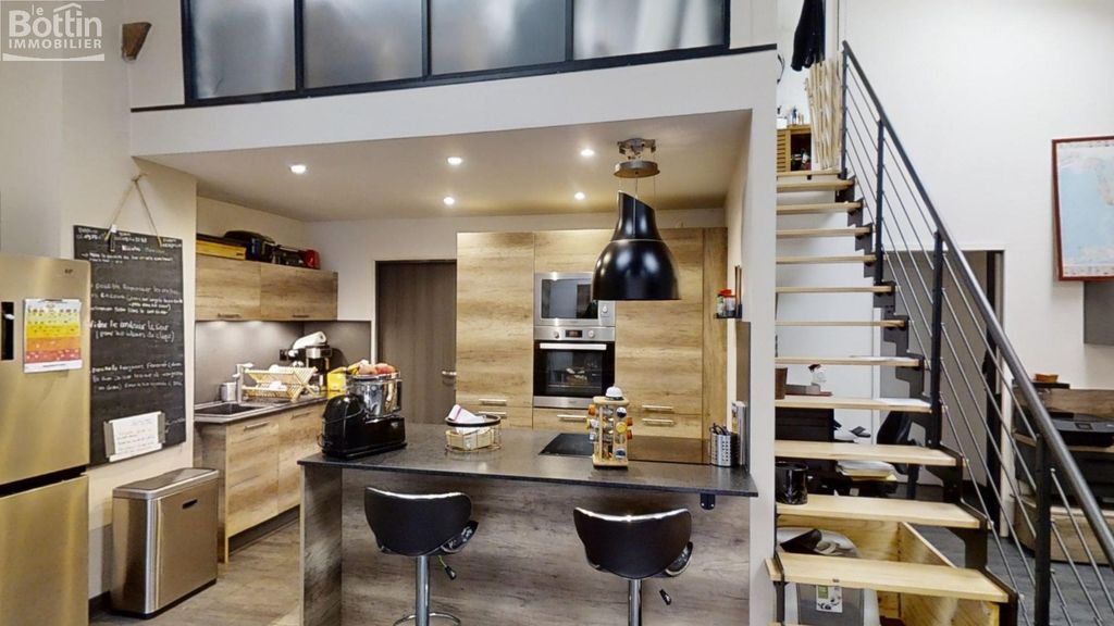 Achat maison à vendre 2 chambres 109 m² - Amiens