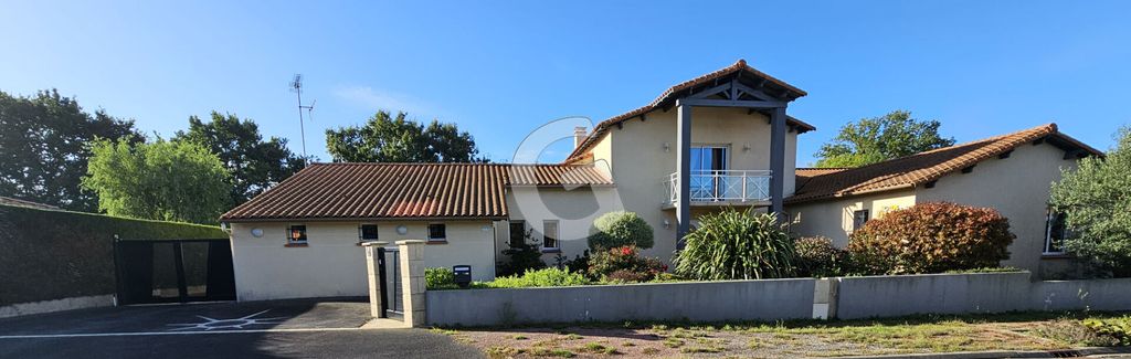 Achat maison à vendre 4 chambres 292 m² - Mouilleron-le-Captif