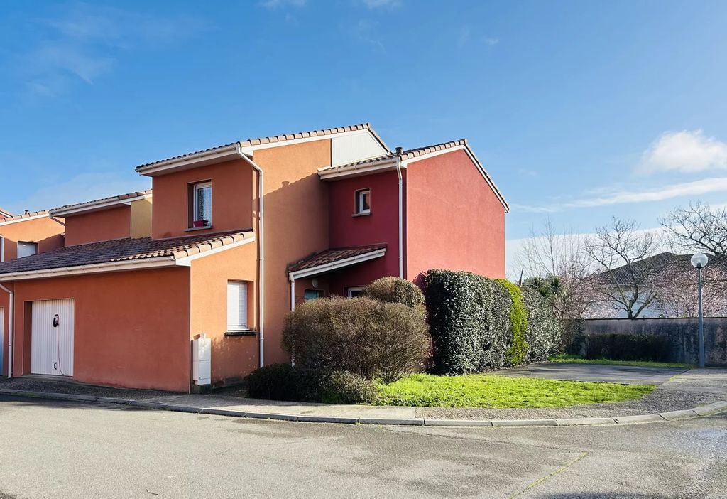 Achat maison à vendre 4 chambres 95 m² - Montauban