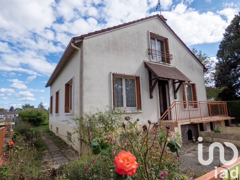 Achat maison à vendre 4 chambres 122 m² - Châteauneuf-sur-Loire