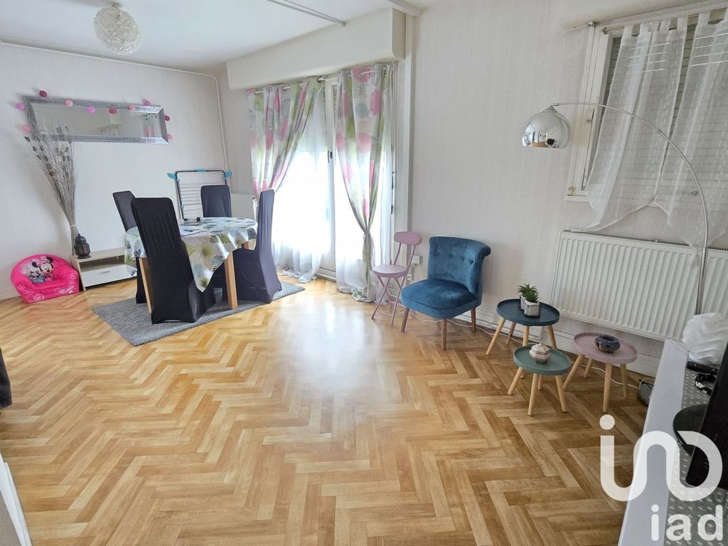 Achat appartement à vendre 2 pièces 45 m² - Saint-Jean-de-la-Ruelle