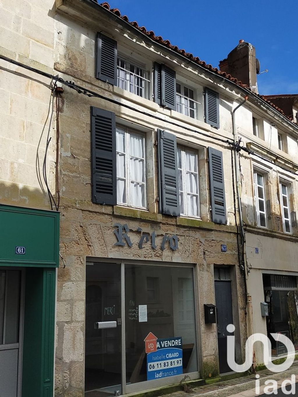 Achat appartement à vendre 5 pièces 144 m² - Fontenay-le-Comte