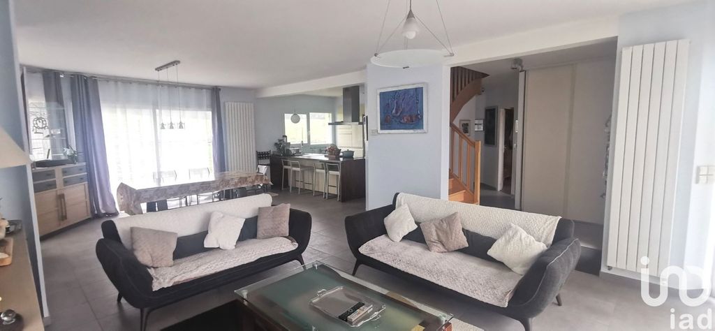 Achat maison à vendre 5 chambres 189 m² - Moreuil