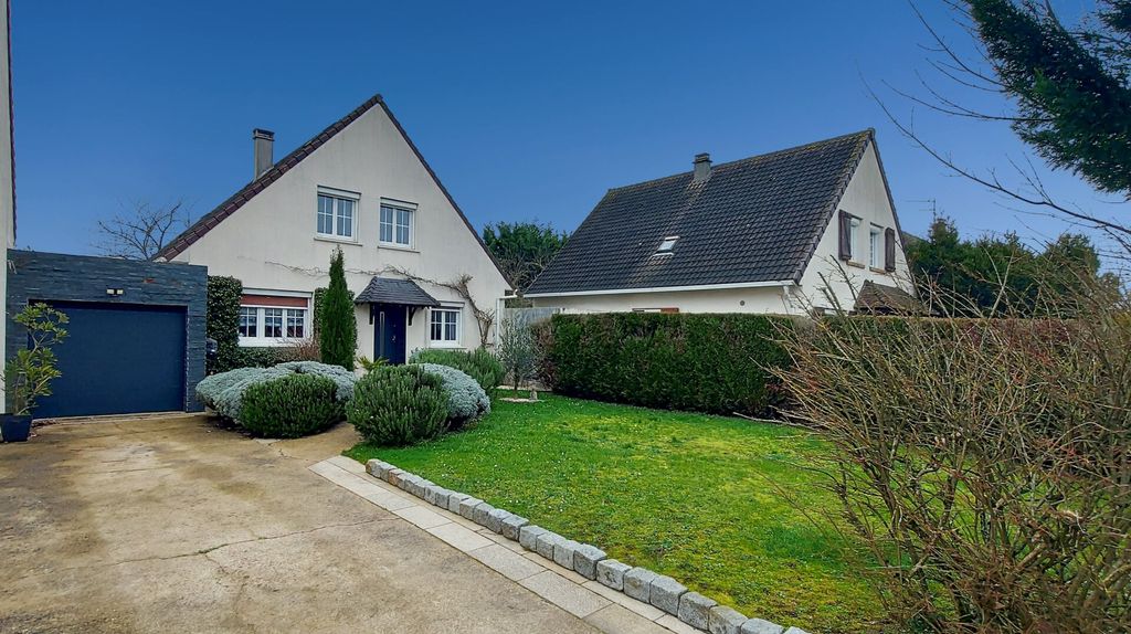Achat maison à vendre 5 chambres 126 m² - Verneuil-l'Étang