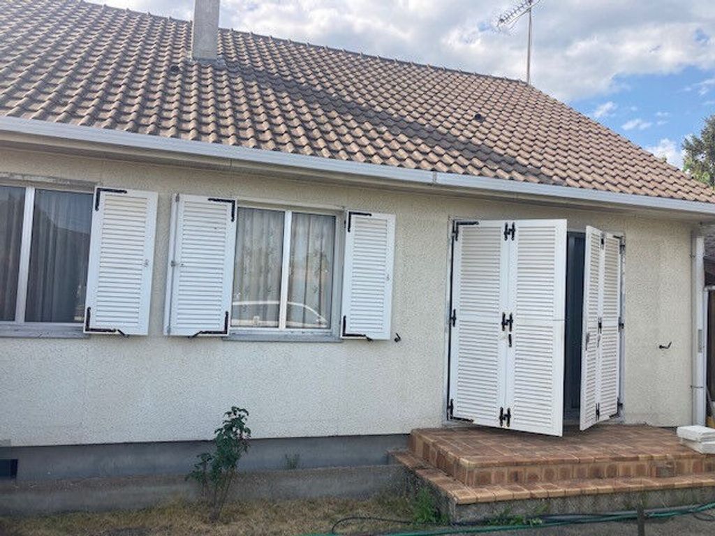 Achat maison à vendre 2 chambres 68 m² - Pierrefitte-sur-Sauldre