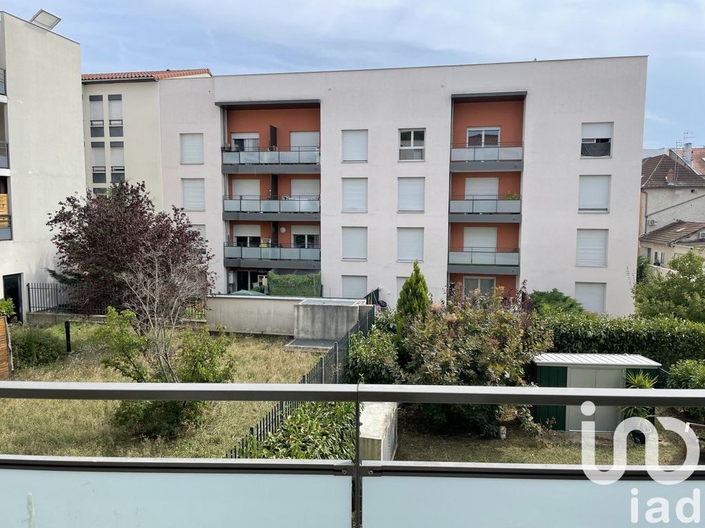 Achat appartement à vendre 3 pièces 70 m² - Meyzieu