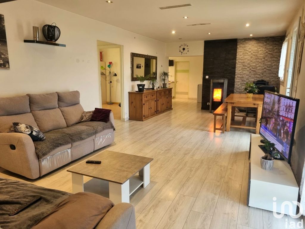 Achat maison à vendre 4 chambres 109 m² - Chantonnay