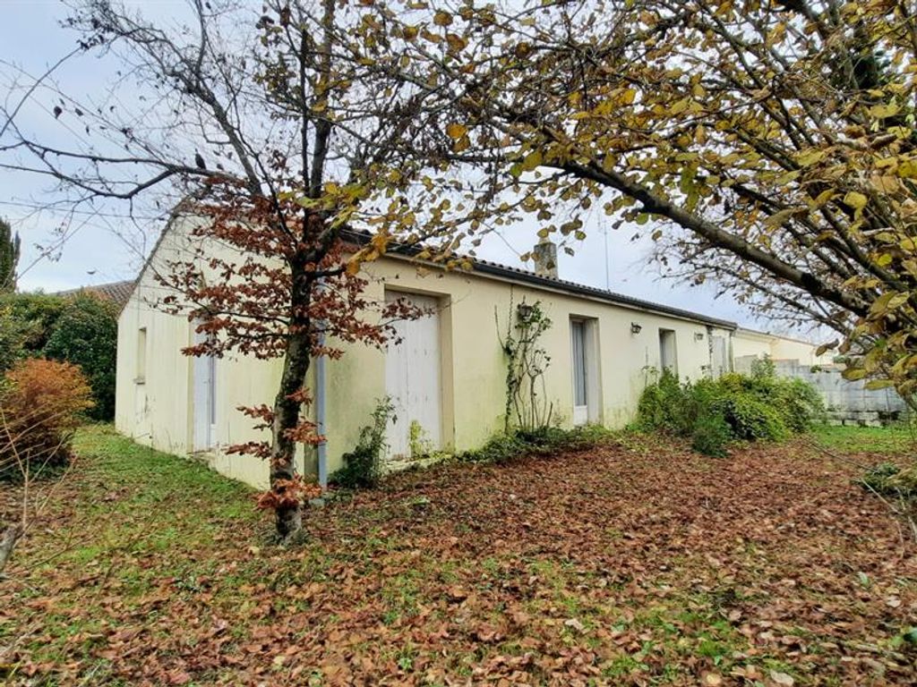 Achat maison à vendre 4 chambres 121 m² - Saint-Jean-d'Angély