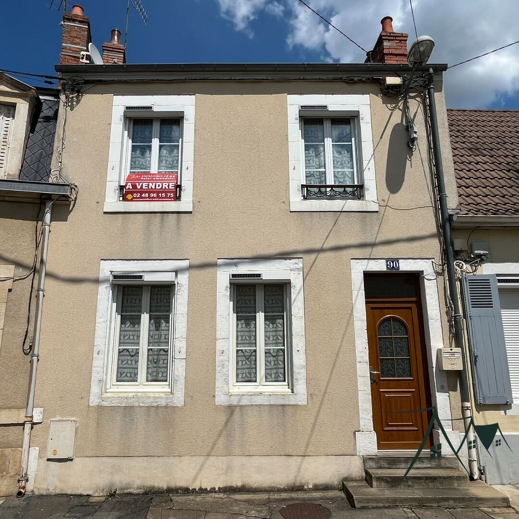 Achat maison à vendre 3 chambres 90 m² - Saint-Amand-Montrond