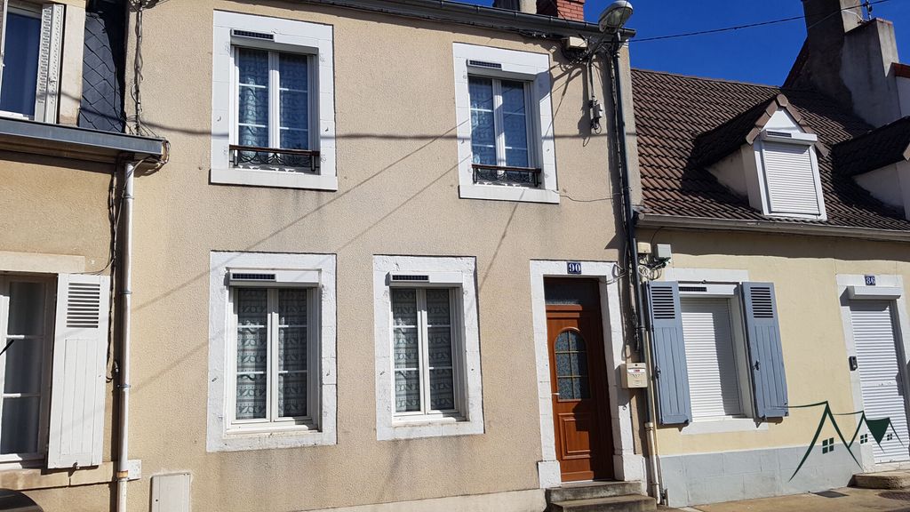 Achat maison à vendre 3 chambres 90 m² - Saint-Amand-Montrond