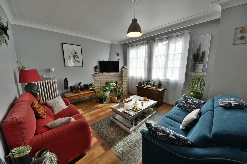 Achat maison à vendre 5 chambres 174 m² - Brive-la-Gaillarde
