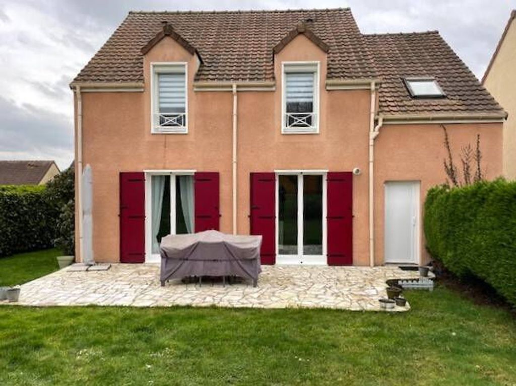 Achat maison à vendre 4 chambres 106 m² - Tournan-en-Brie