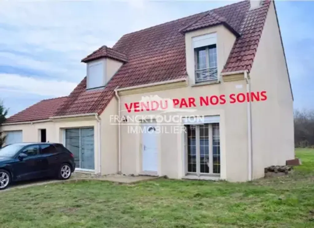 Achat maison à vendre 4 chambres 114 m² - Ferrières-en-Gâtinais