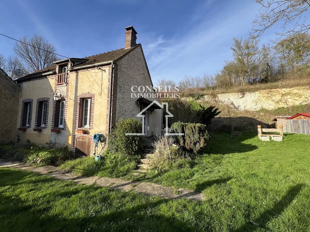 Achat maison à vendre 3 chambres 106 m² - Villeneuve-sur-Yonne