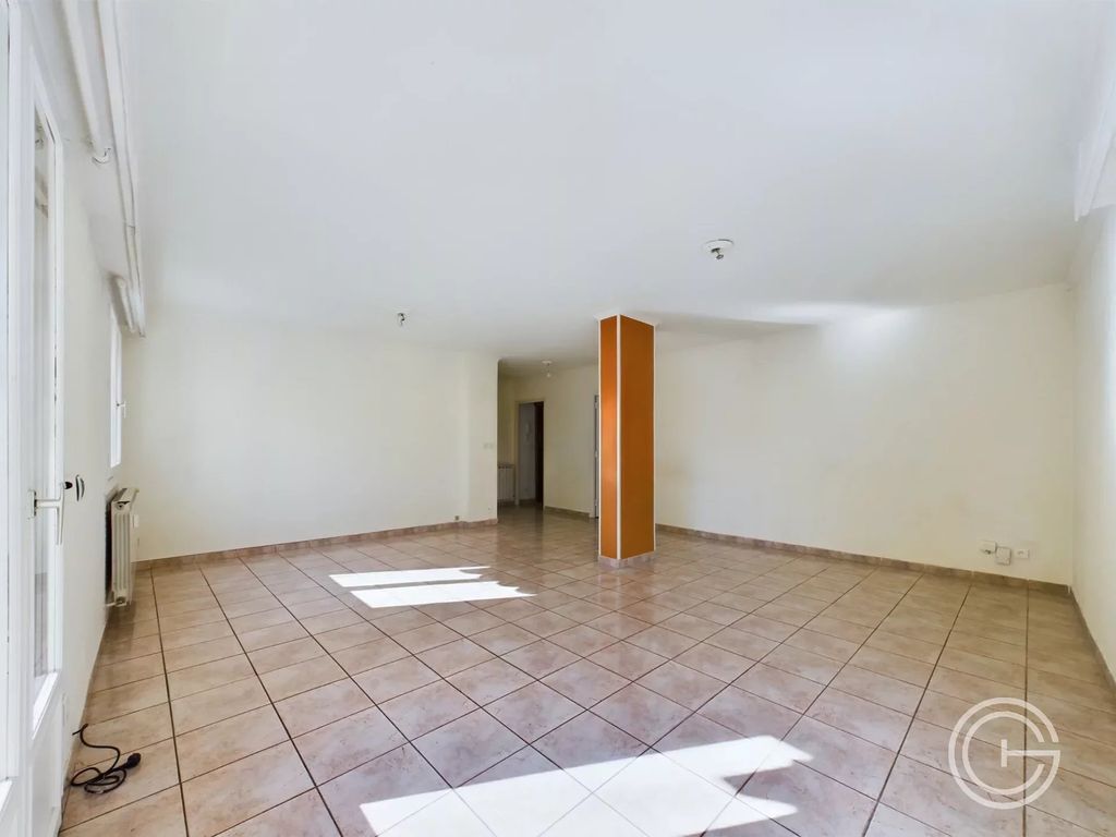 Achat appartement à vendre 3 pièces 77 m² - Nice
