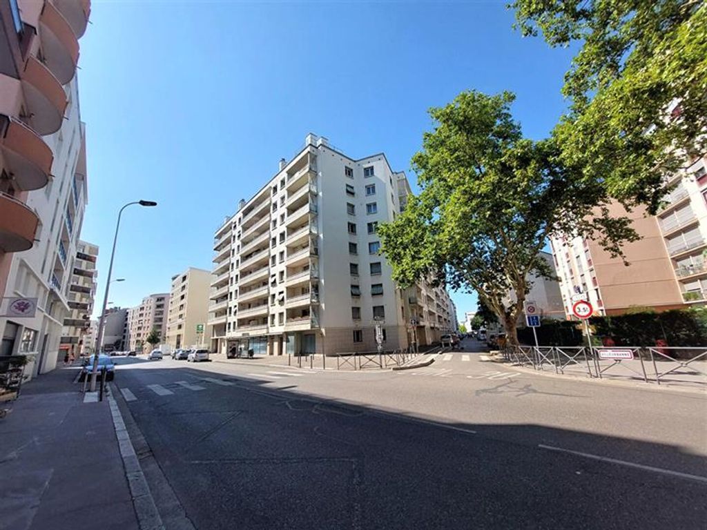 Achat appartement à vendre 3 pièces 76 m² - Villeurbanne